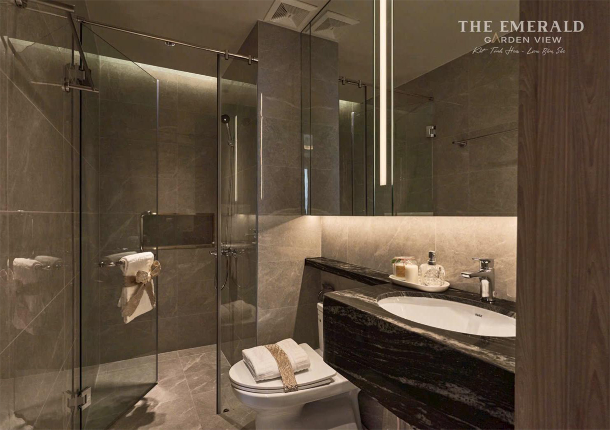 nhà vệ sinh Emerald Garden View